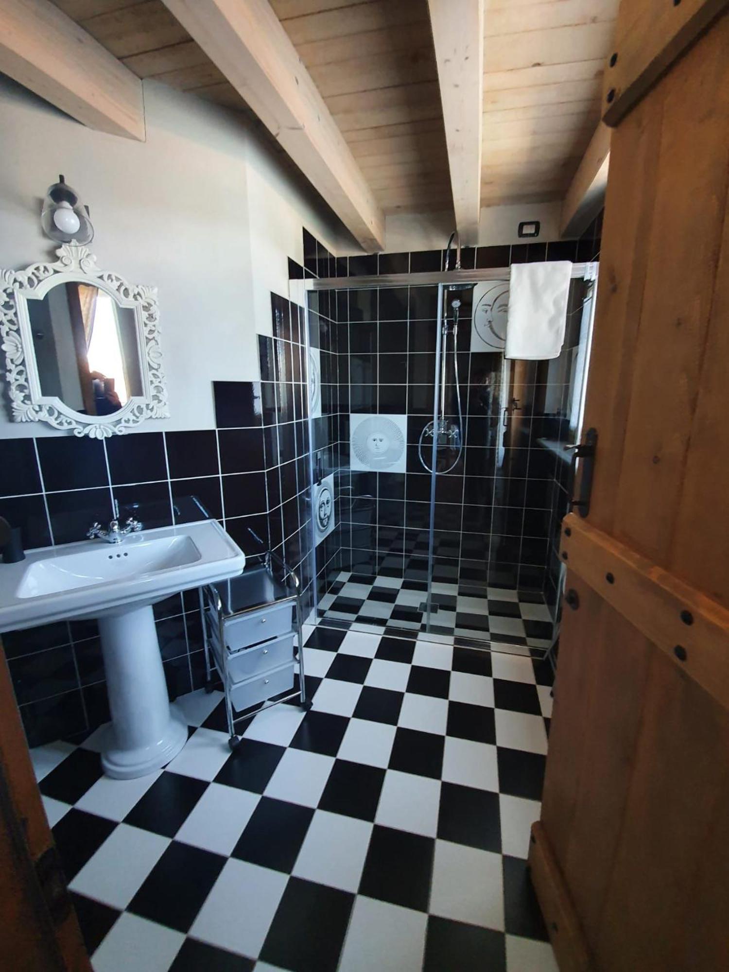 I Grappoli Divini Bed & Breakfast Viarigi Екстериор снимка