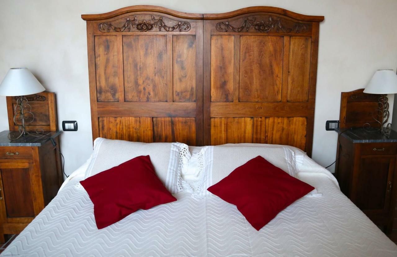 I Grappoli Divini Bed & Breakfast Viarigi Екстериор снимка